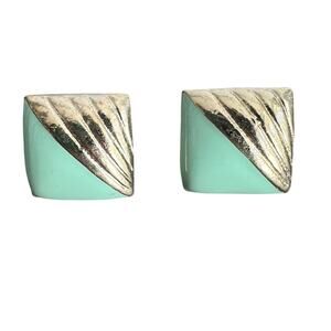 🍭6/$30 Vintage art deco pale pistachio mint green and gold square post earrings